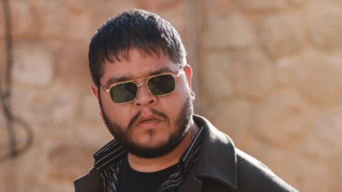 Uzak Şehir'in Kadir'i Burak Şafak nişanlandı! Sevgilisi ilk kez görüntülendi