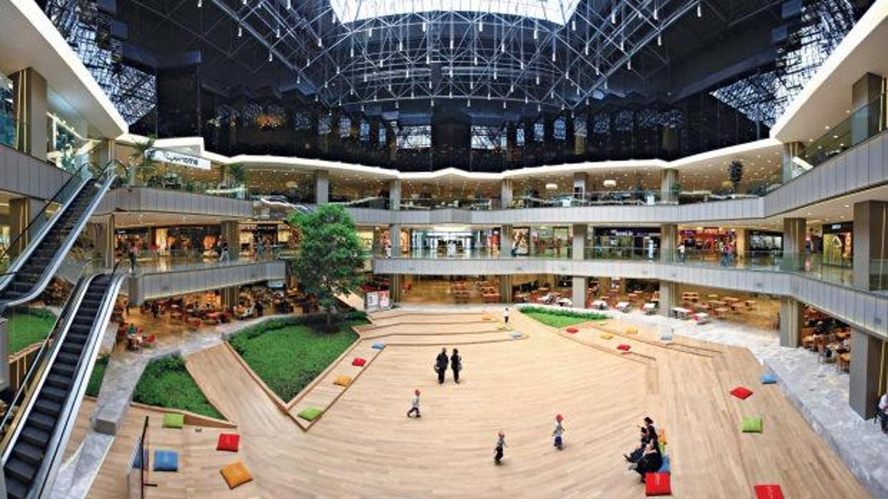 Saat Devi Fossil Group Mağaza Ağını Daraltıyor: Yıl Sonuna Kadar 15 Şube Kapanacak