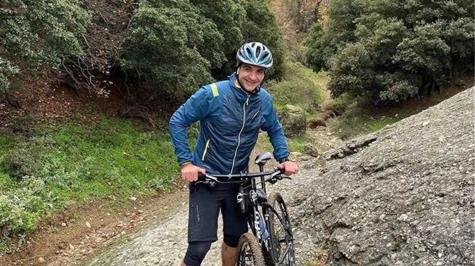 Yunanistan Başbakanı Miçotakis bisiklet kazasında hafif yaralandı
