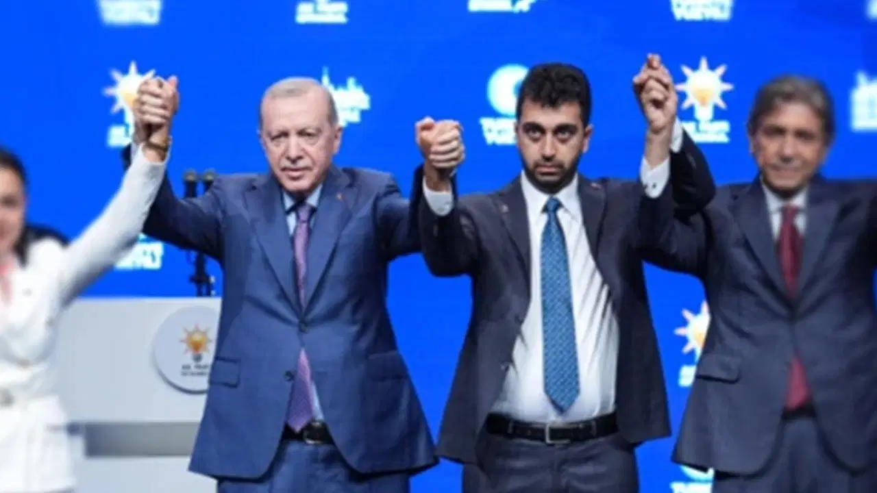 Tuzla Belediye Başkanı Bingöl'den 'AKP'ye geçiyor' iddiasına tekzip: Tekzip gazeteye ulaşamadan rozet taktı