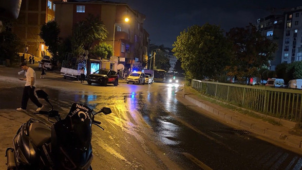 Kağıthane'de çöp kavgası kanlı bitti: Burnu kırılan kadının kardeşi bıçaklandı