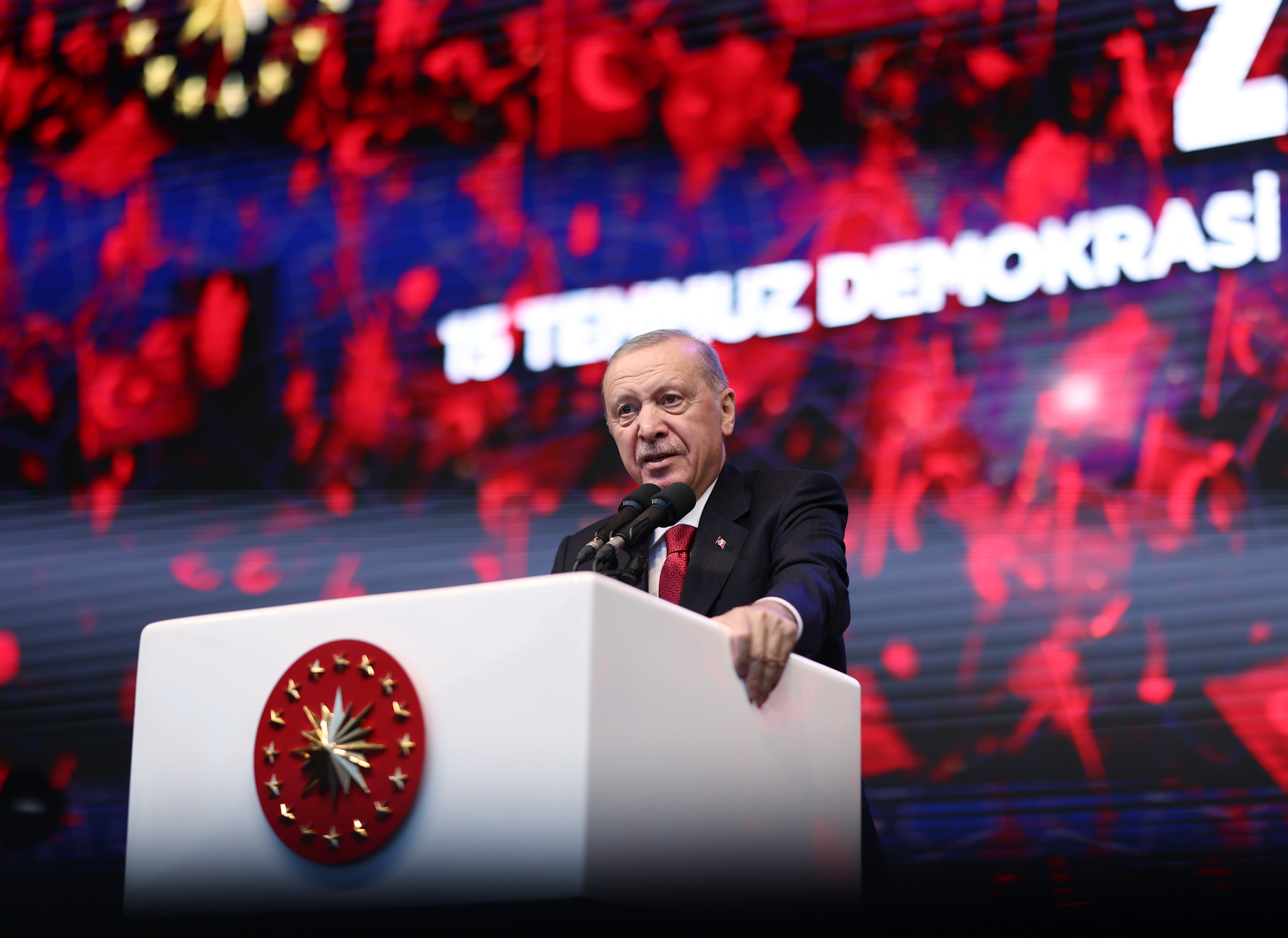 Erdoğan: "FETÖ'nün son nefesine kadar mücadelemiz devam edecek"