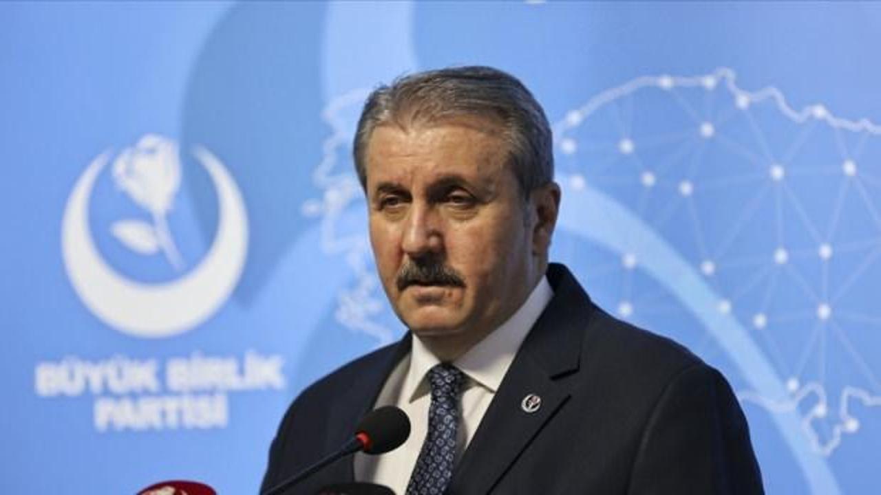 Destici'den AK Parti'nin 25. yılına kutlama: 'Türkiye Yüzyılı hedefiyle yola devam'