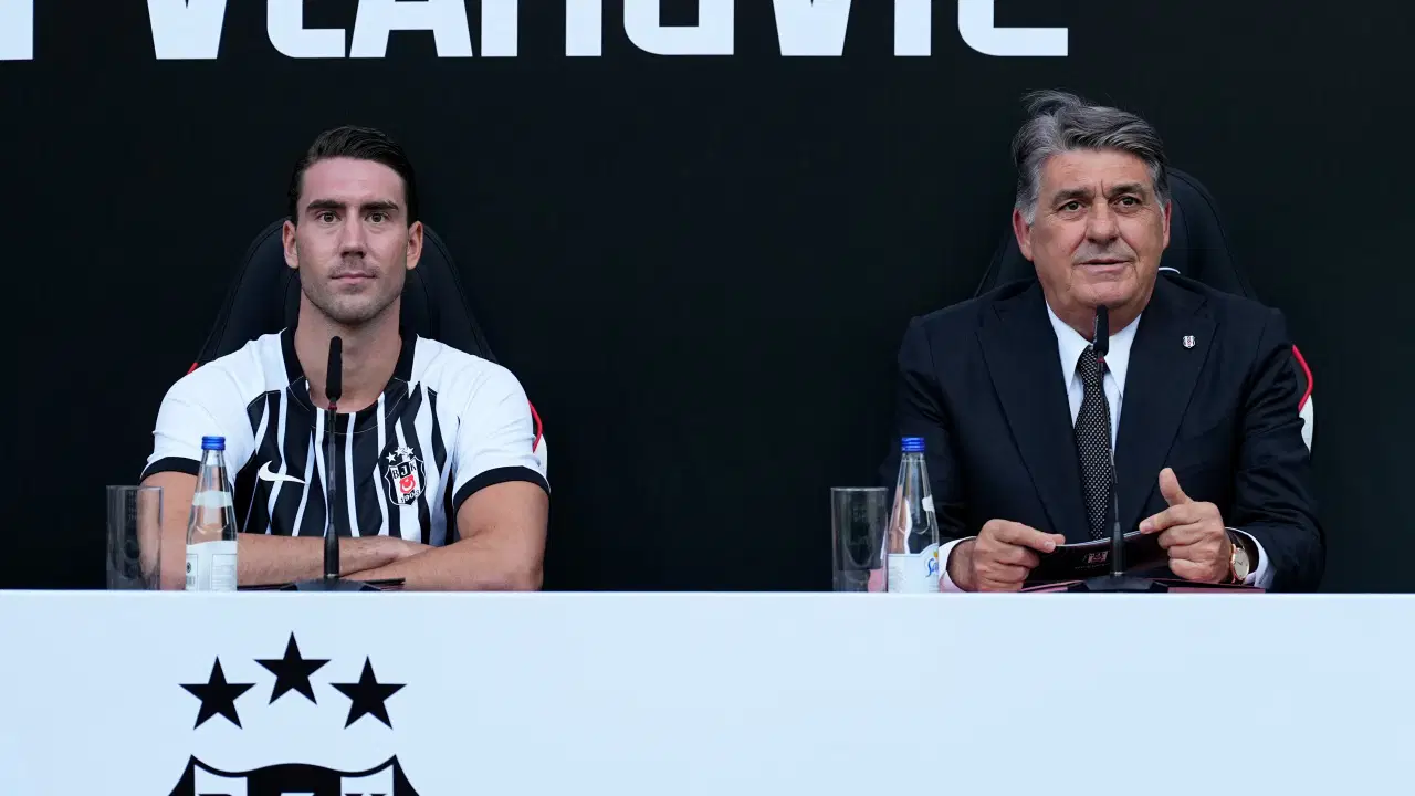 Serdal Adalı'dan transfer çıkışı: 'Salah'ı alsaydık Vlahovic'i kaçırırdık'