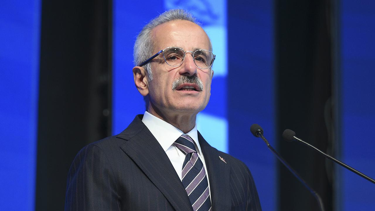 Bakan Uraloğlu'ndan dijital egemenlik açıklaması: 'Türkiye'nin yeni dijital kalesini inşa ediyoruz'