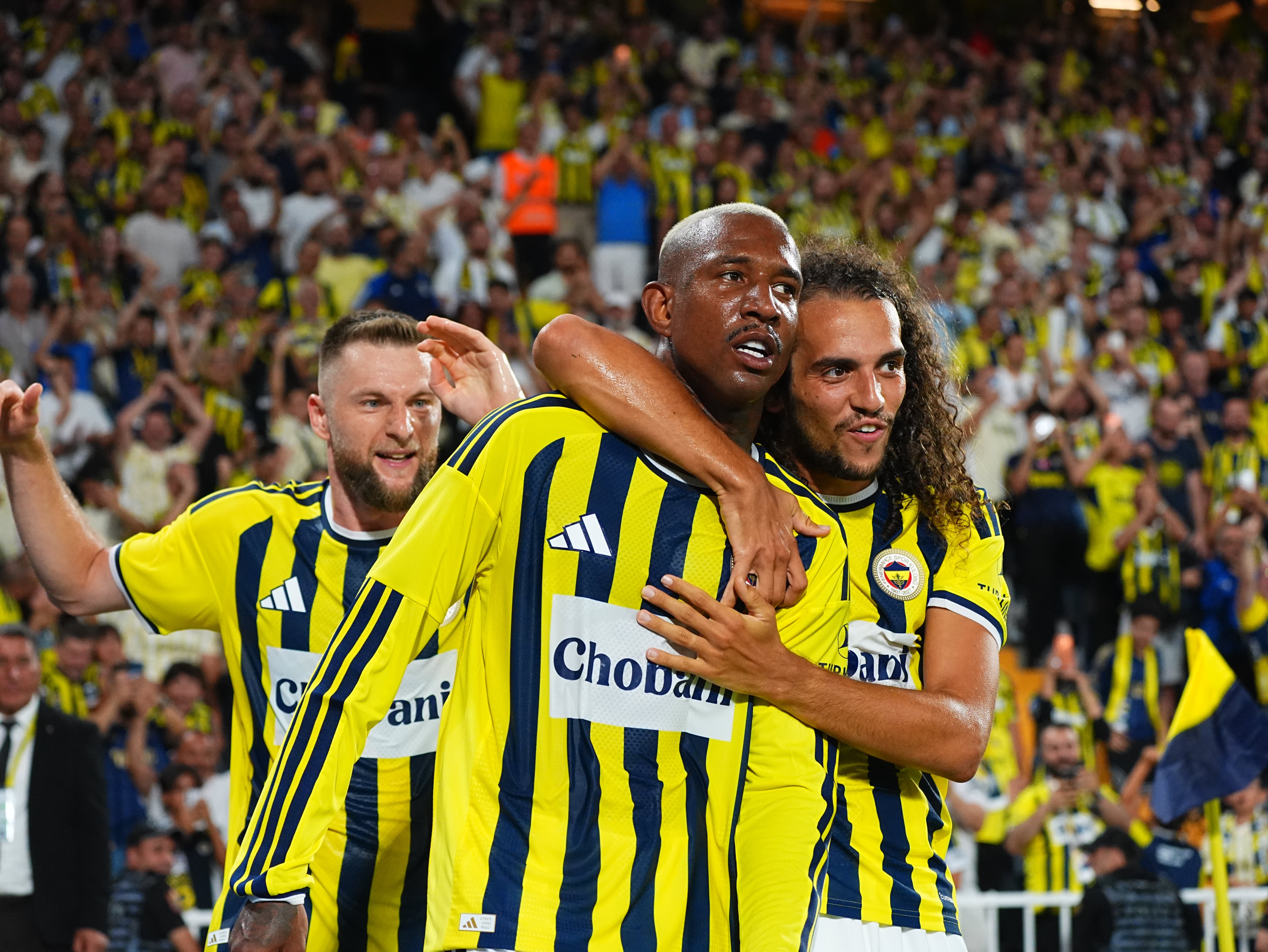 Polonya basınında Fenerbahçe'nin yıldızı konuşuluyor