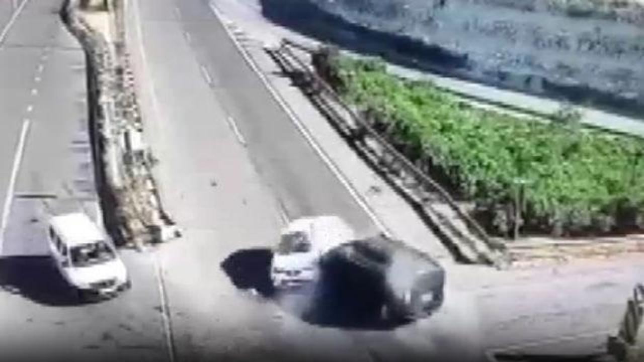 Şanlıurfa'da feci kaza: 3 kişi hayatını kaybetti, dehşet anları kameraya yansıdı