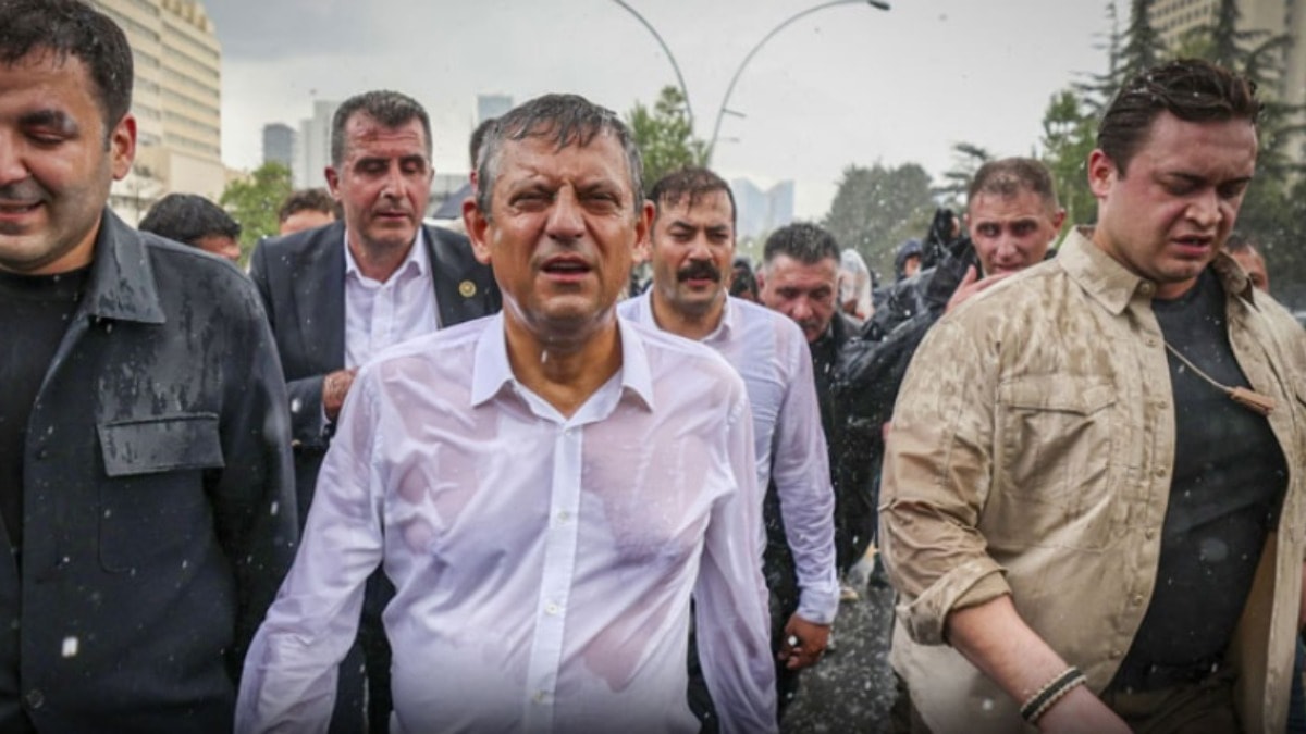 Uluslararası medyada Türkiye yorumları: Dünya kamuoyu dikkatle izliyor