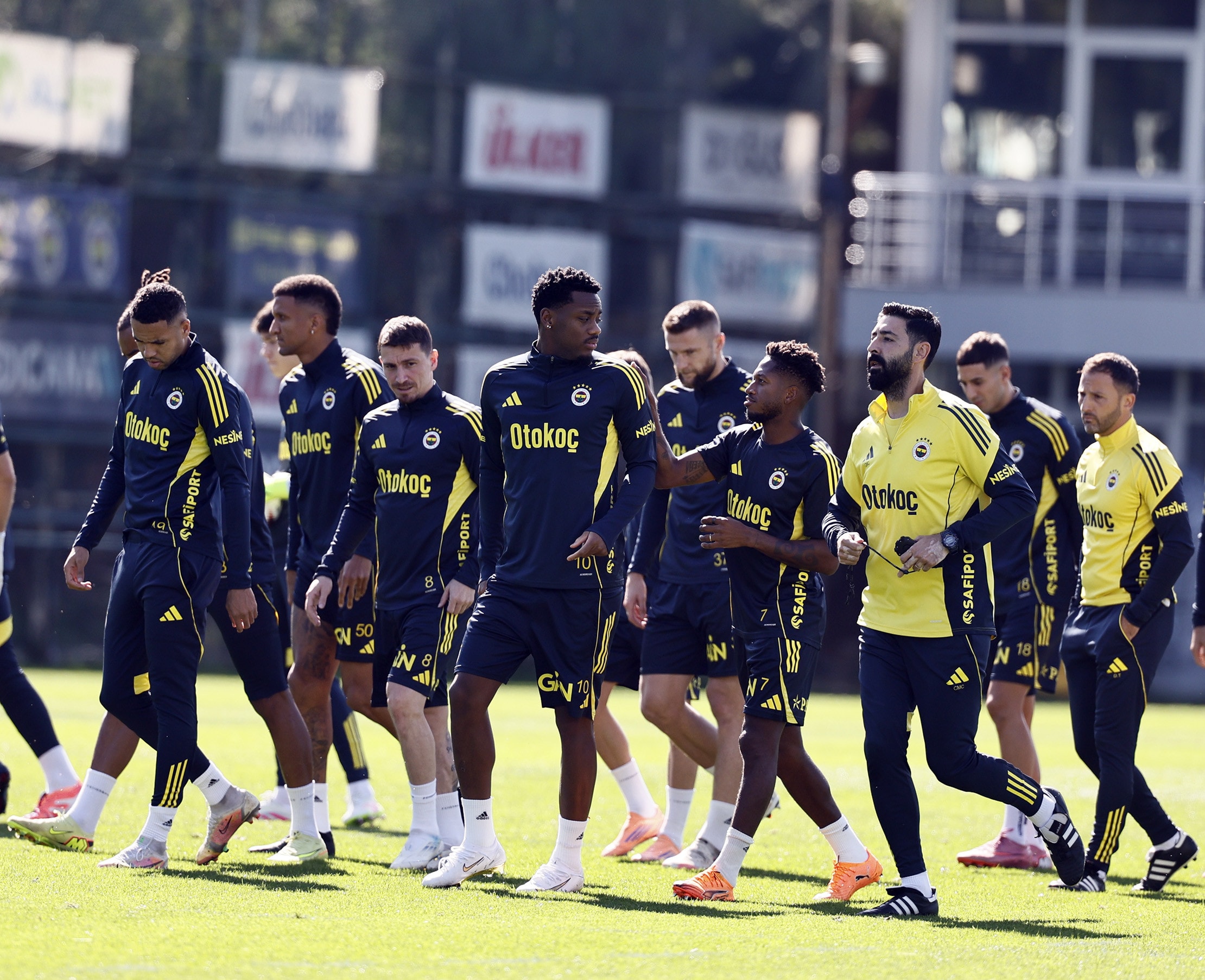 Fenerbahçe'den ayrılan futbolcuya yeni kulübünden veto