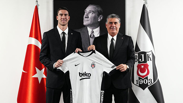 Vlahovic transferinde dikkat çeken UNICEF detayı: formaların yüzde 10'u çocuklara