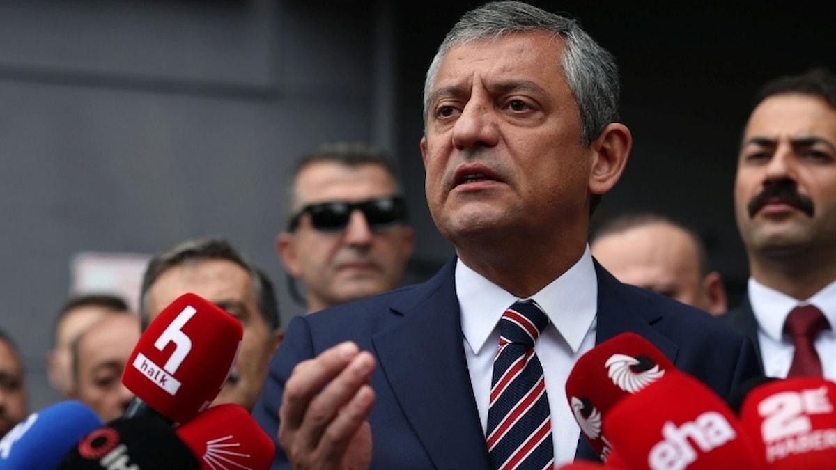 CHP Lideri Özgür Özel'in istifa planı iddiası gündeme bomba gibi düştü
