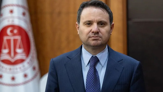 Bakan Gürlek'ten Alihan Kuriş açıklaması: Suç örgütleriyle vatandaşların dini duygularını istismar edenlere geçit yok