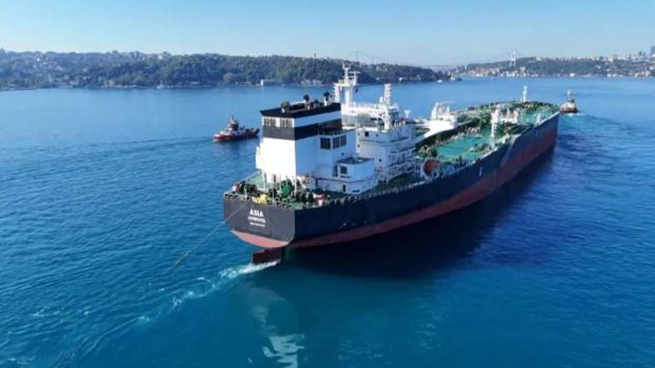 Rusya'da İHA saldırısına uğrayan petrol tankerleri İstanbul Boğazı'na ulaştı: Çift yönlü trafik durduruldu