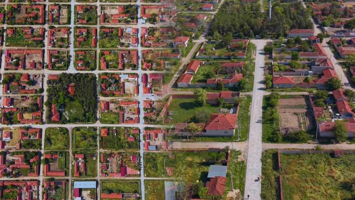 Barcelona'yı andıran mimarisiyle dikkat çeken 113 yıllık köy Türkiye'de