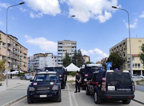 NATO, Kosova'nın sembol köprüsünden asker çekiyor: 'Kuzeyden çekilme değil'