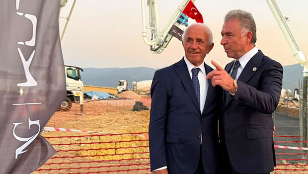 60 Yıllık Hayal Gerçek Oluyor: Kütahyaspor'un Yeni Tesisleri İçin İlk Harç Döküldü