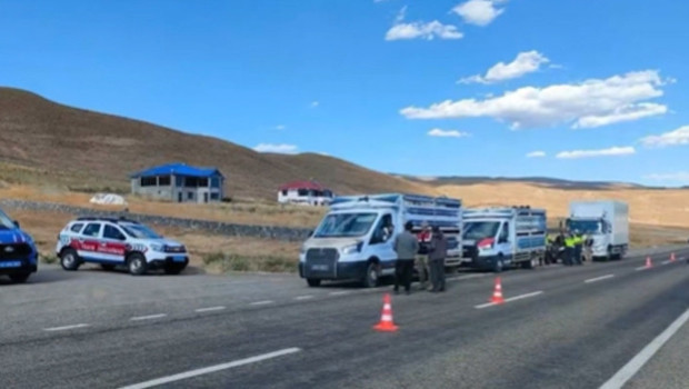 81 İlde Göçmen Kaçakçılığına Büyük Darbe: 25 Organizatör ve 355 Düzensiz Göçmen Yakalandı