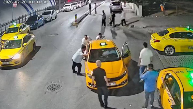 İstanbul'da üç ayrı ilçede el freni faciası: Araçlar kendiliğinden hareket etti, son anda kurtarıldı