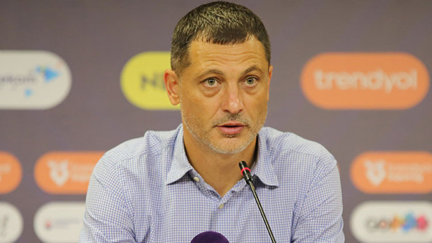 Mirel Radoi: 'Zorlu maçta alınan 1 puan bizim için değerli'