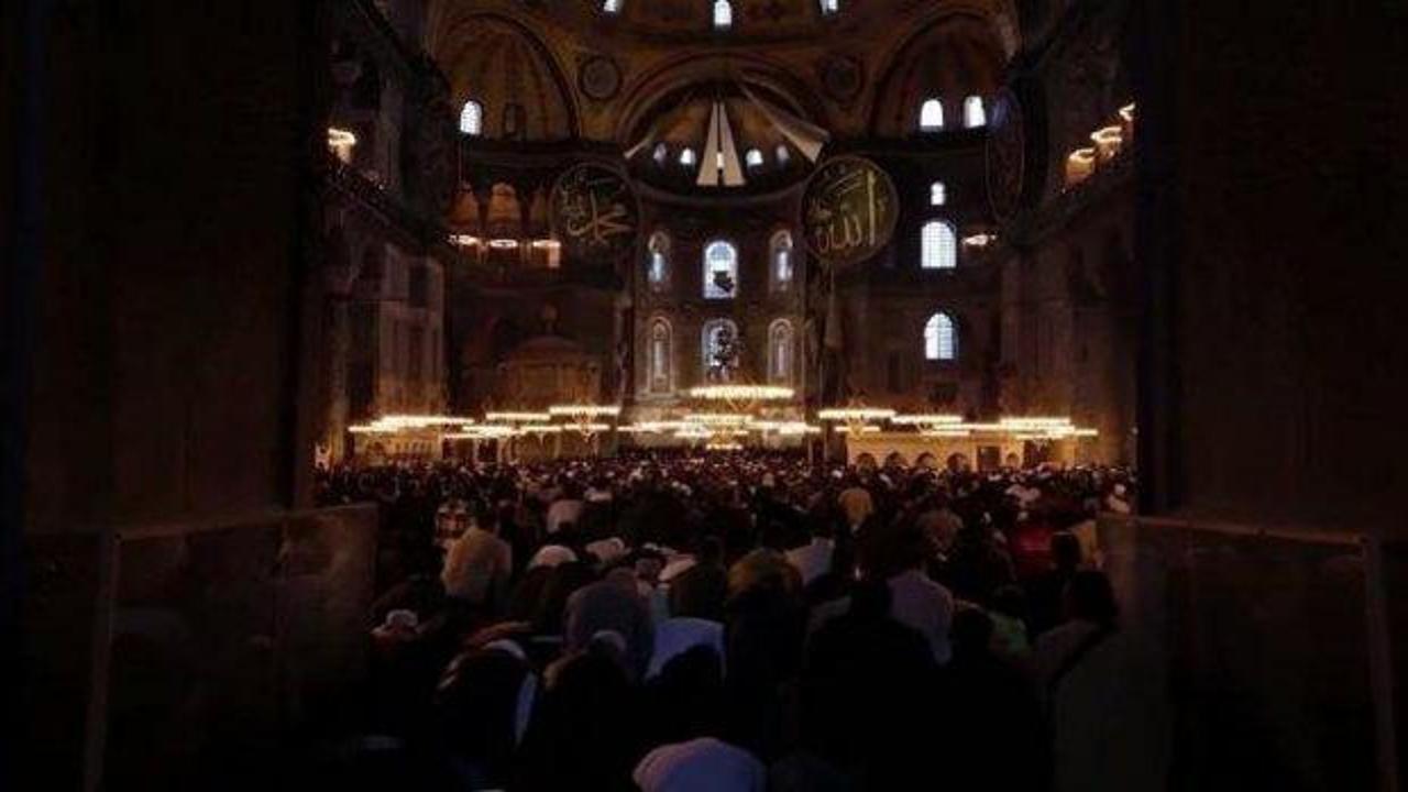 AK Parti'den Ayasofya'nın ibadete açılışının 6. yılına özel paylaşım