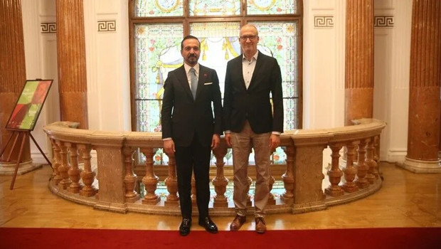 AK Parti'li Zorlu, Macaristan'da siyasi temaslarda bulundu