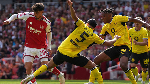 Emirates Cup'ta Dortmund sahnede: Arsenal'ı 3-2 mağlup etti