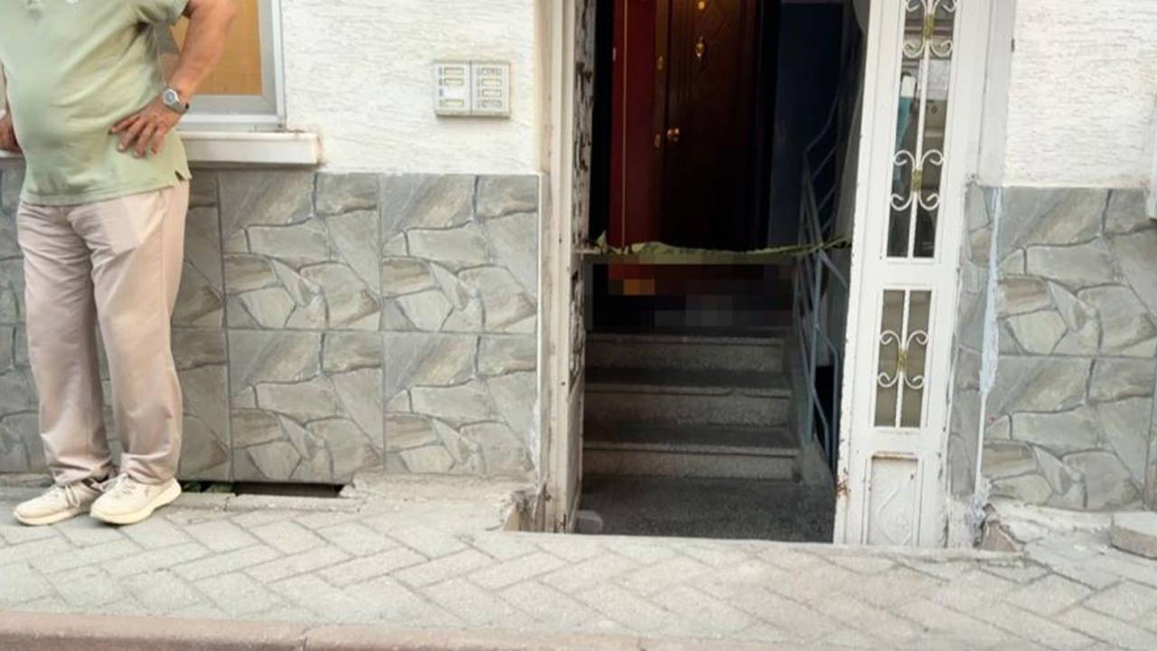 Eskişehir'de sokakta fenalaşan 72 yaşındaki adam evinin kapısında can verdi
