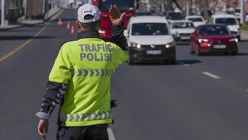 İstanbul'da hafta sonu kritik uyarı: Triatlon şampiyonası nedeniyle çok sayıda yol trafiğe kapatılacak
