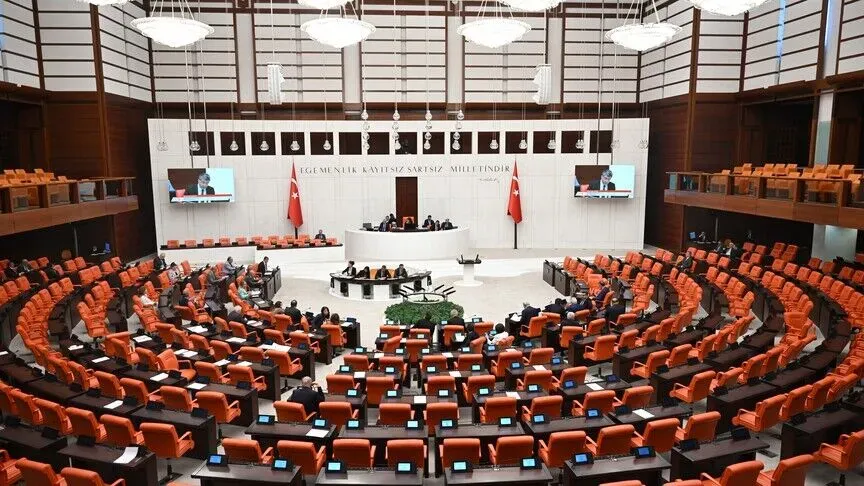 Ankara kulislerinde yoğun trafik: İki ayrı ittifak için düğmeye basıldı
