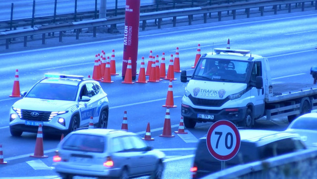 İstanbul'da triatlon şampiyonası nedeniyle yollar trafiğe kapatıldı: Sürücülere alternatif güzergâh uyarısı