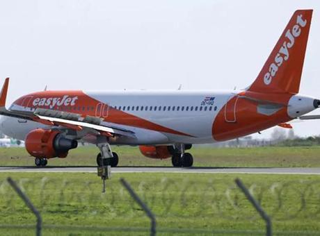 Fransa’da EasyJet krizi: Kabin memurlarının grevi 100 uçuşu iptal ettirdi