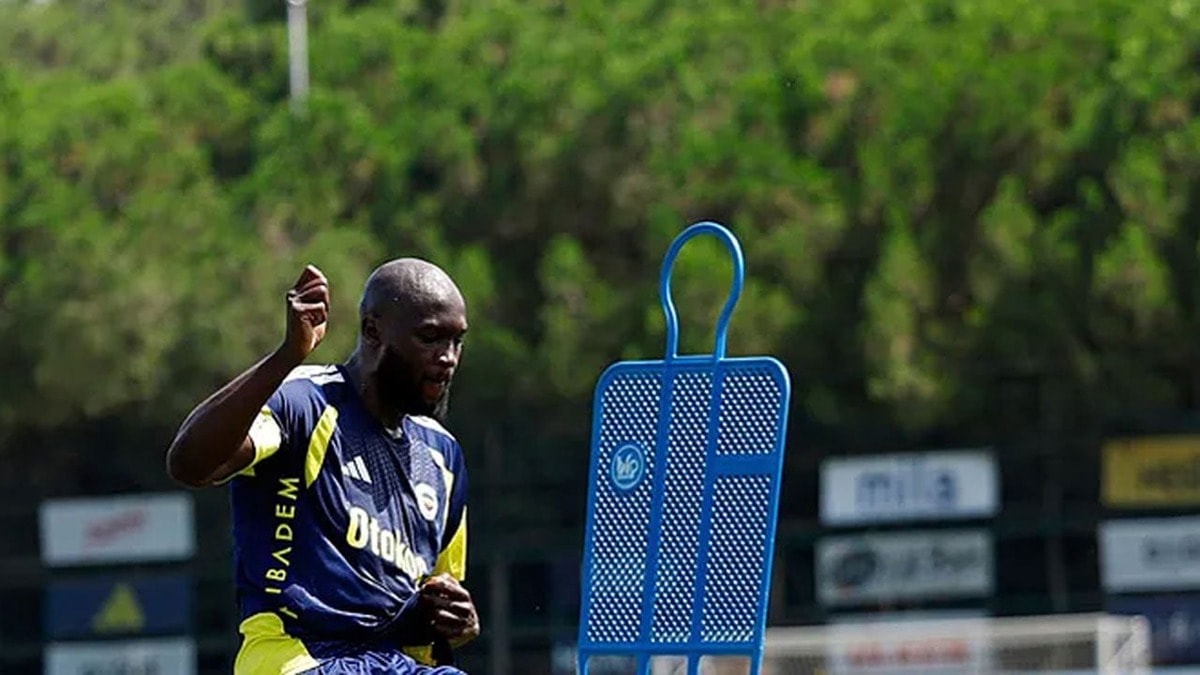 Fenerbahçe, Lukaku'yu Devler Ligi Kadrosuna Dahil Etti