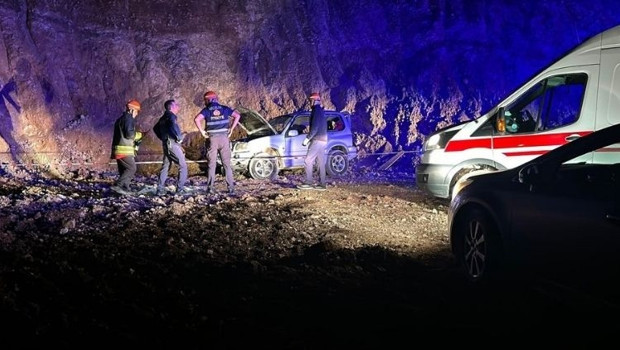 Bolu'da feci kaza: 15 metreden şarampole yuvarlanan cipte 2 genç hayatını kaybetti