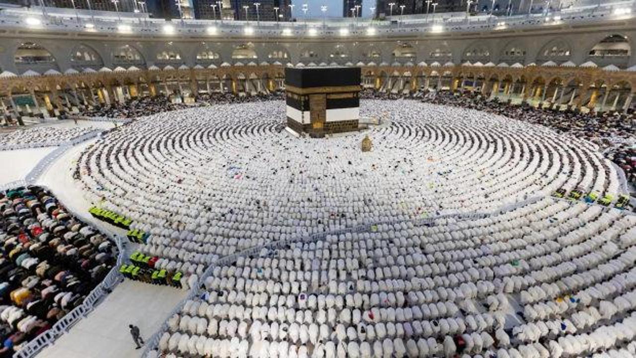 2027 Hac Kurası Çekildi: 1 Milyon 878 Bin Aday Kutsal Topraklara Gitmek İçin Yarıştı