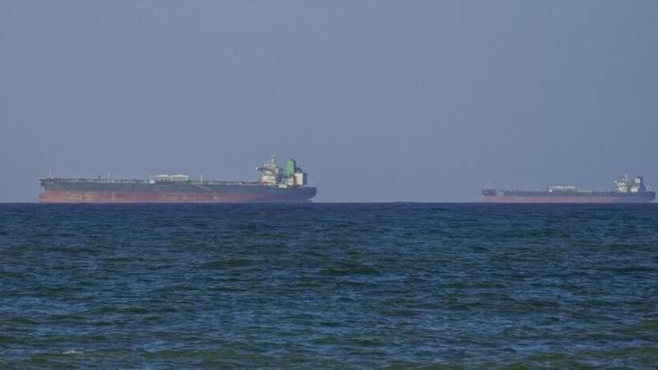 Hürmüz Boğazı'nda gerilim tırmanıyor: BAE'ye ait iki tanker saldırıya uğradı
