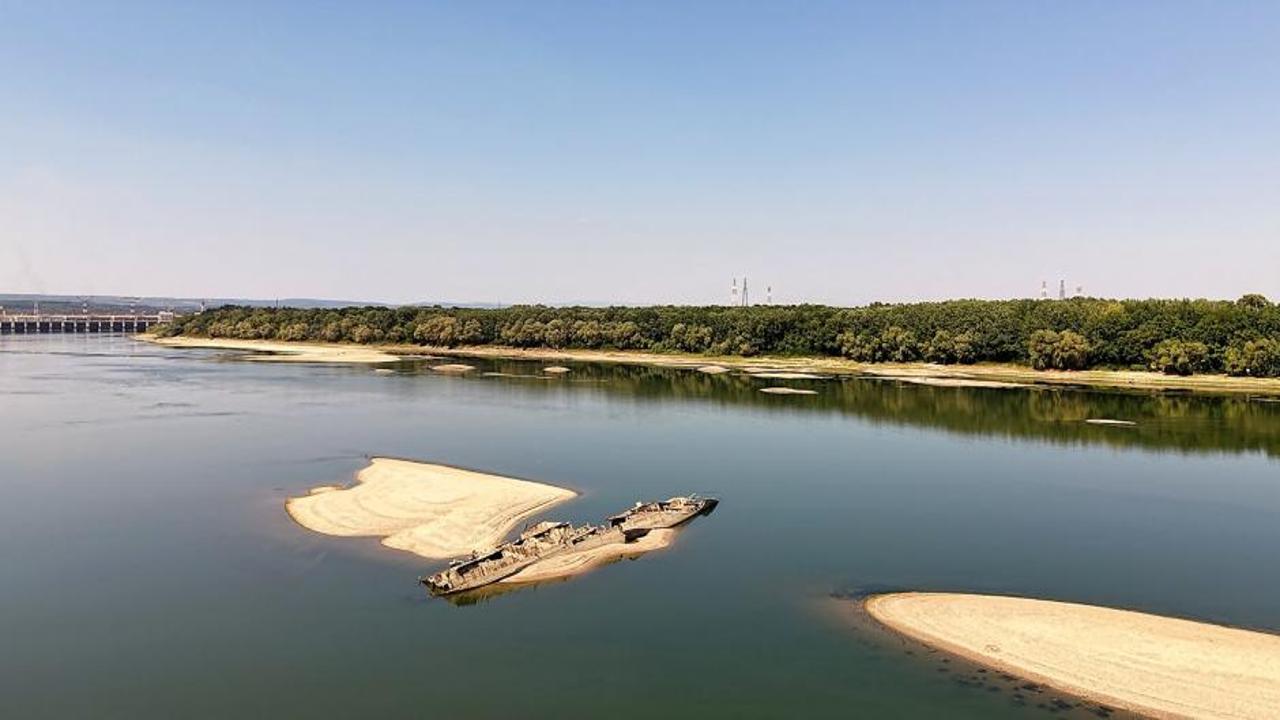 Tuna Nehri'nin suları çekildi: 2. Dünya Savaşı'ndan kalma kalıntılar gün yüzüne çıktı