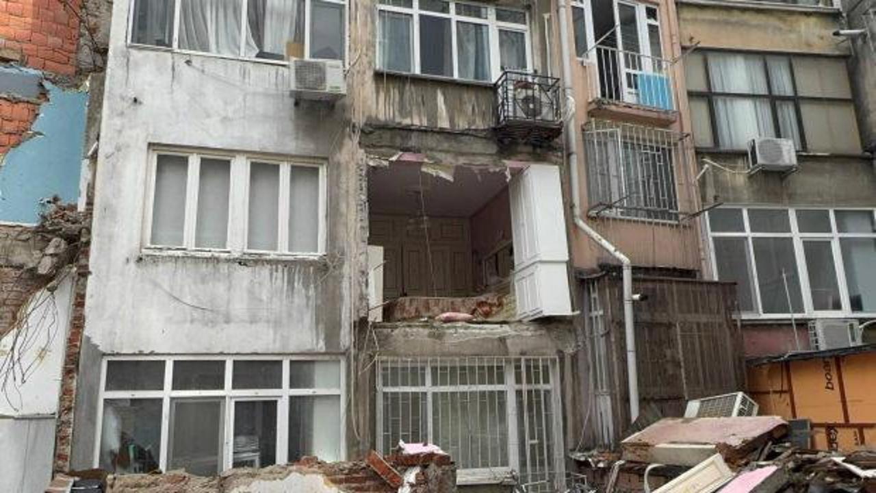Şişli'de üçüncü katın duvarı çöktü: Vatandaşlar deprem sandı