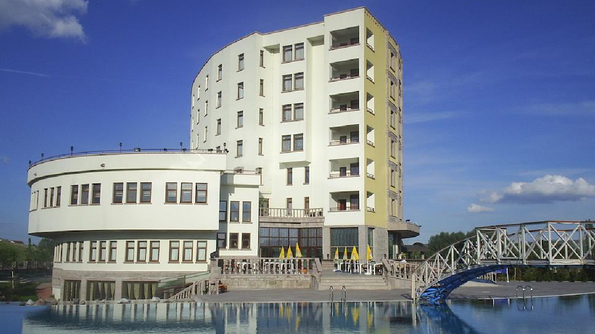 Başkentte 5 yıldızlı otel icradan satışa çıkarıldı