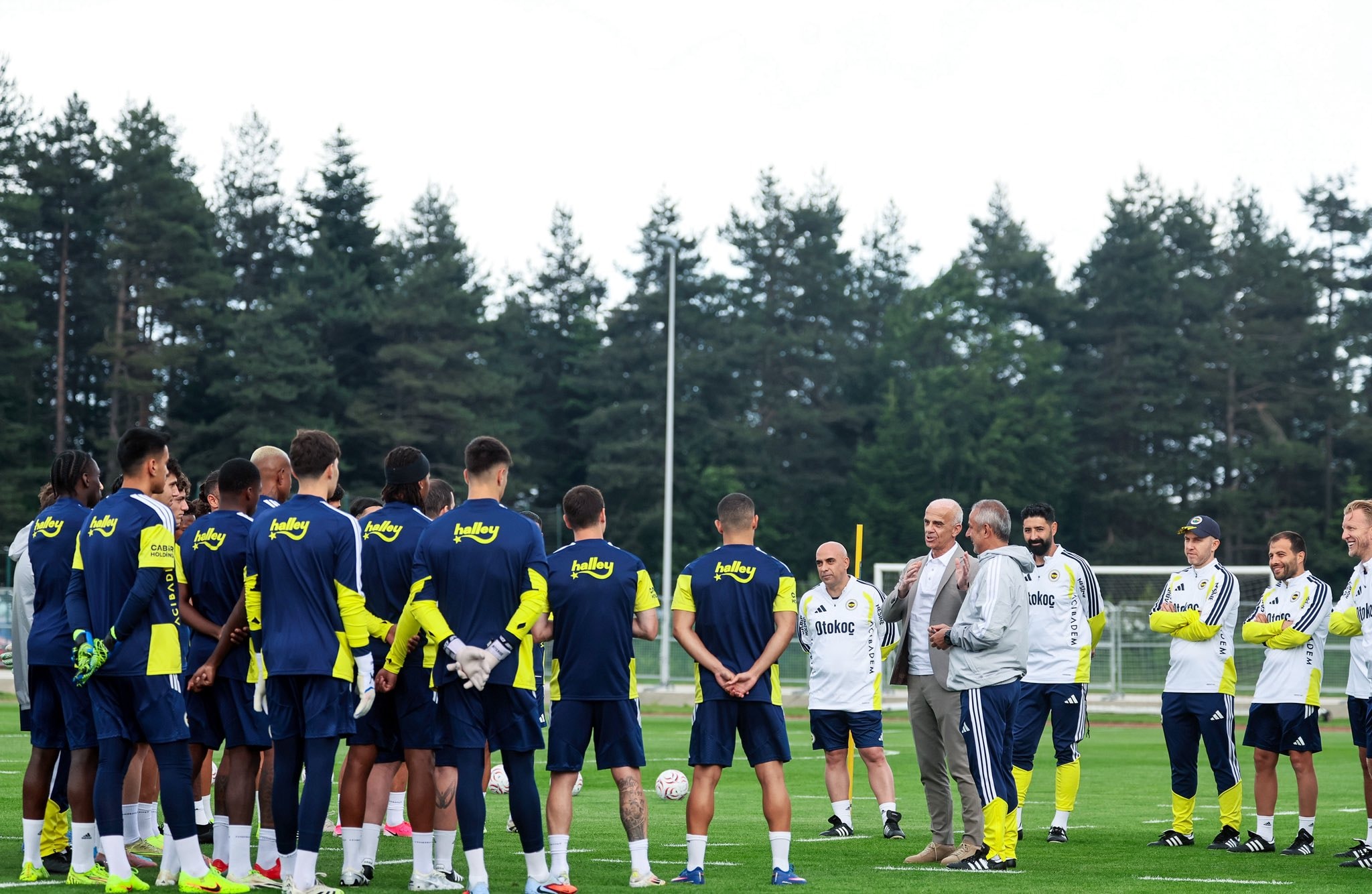 Fenerbahçe, 5 oyuncusunun sakatlık durumu hakkında bilgilendirme yaptı