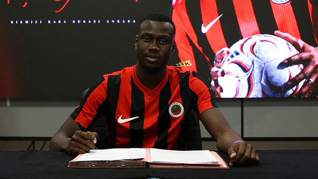 Gençlerbirliği, Senegalli orta saha Niasse'yi kiralık olarak renklerine bağladı