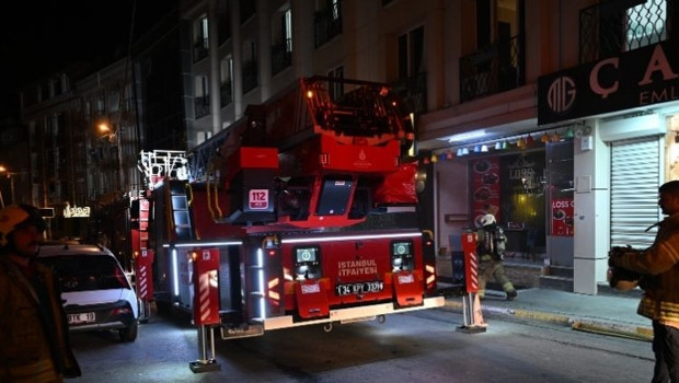 Esenyurt'ta otelde çıkan yangın paniğe neden oldu