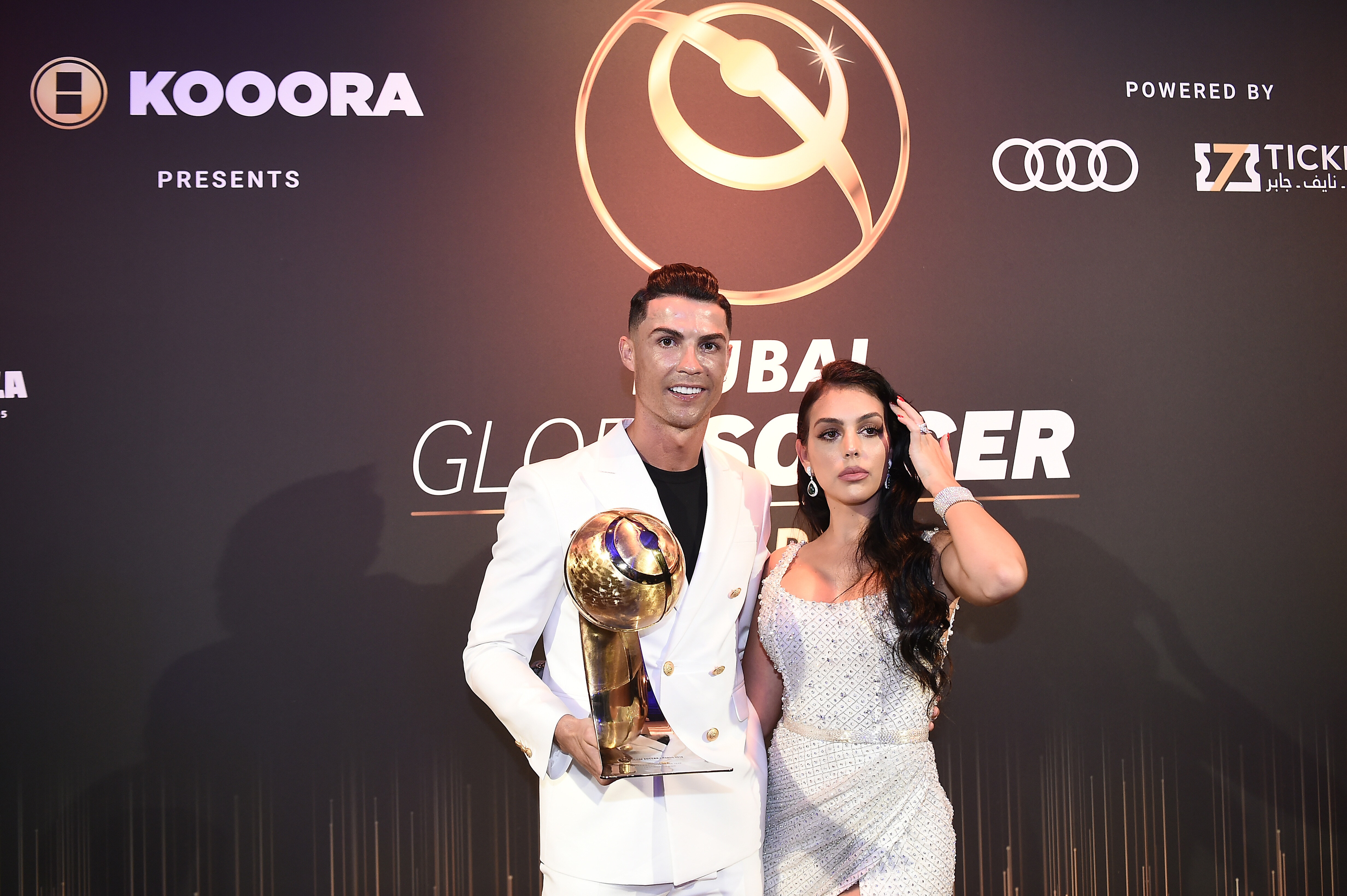 Cristiano Ronaldo ve Georgina Rodríguez arasındaki gizli sözleşme iddiası tartışma yarattı