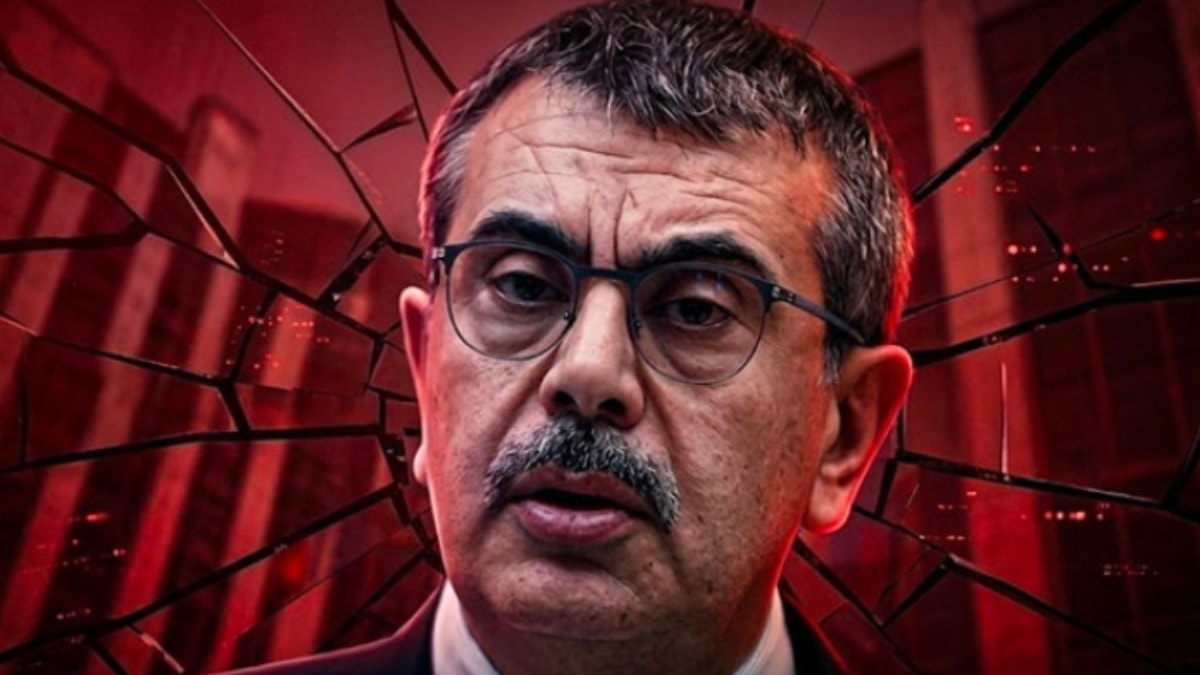 Yusuf Tekin'in ilkokul anıları tartışma yarattı: 'Hangi Türkiye'de okudunuz?'