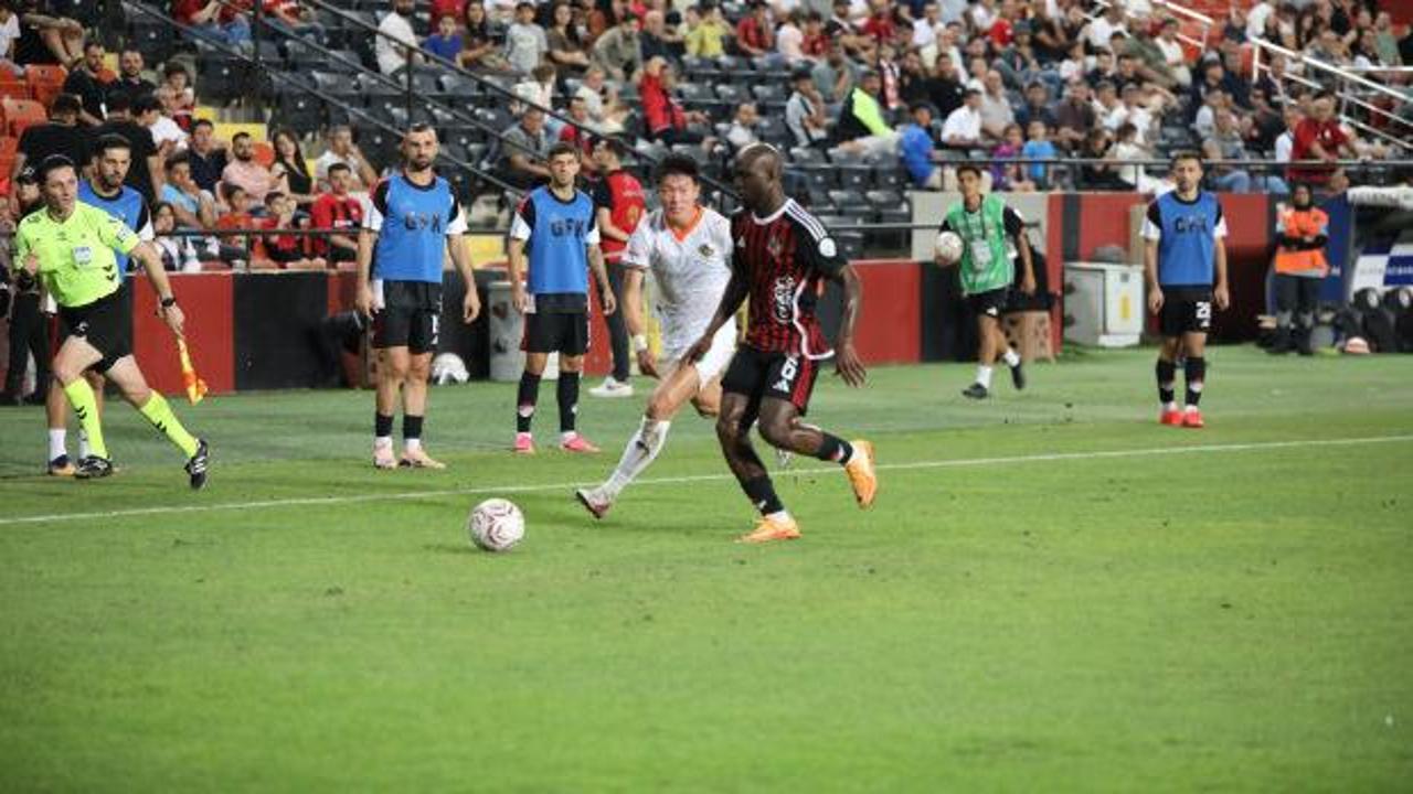 Süper Lig'e farklı başlangıç: Gaziantep FK ile Alanyaspor golsüz kaçmadı