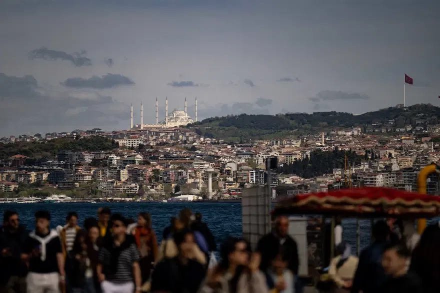Meteoroloji saat vererek uyardı: İstanbul'a gece yarısı sağanak geliyor