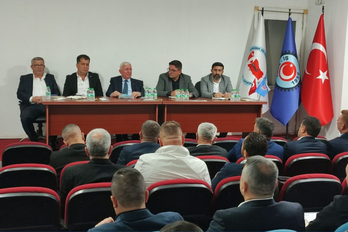 Kristal-İş Başkanlar Kurulu toplandı
