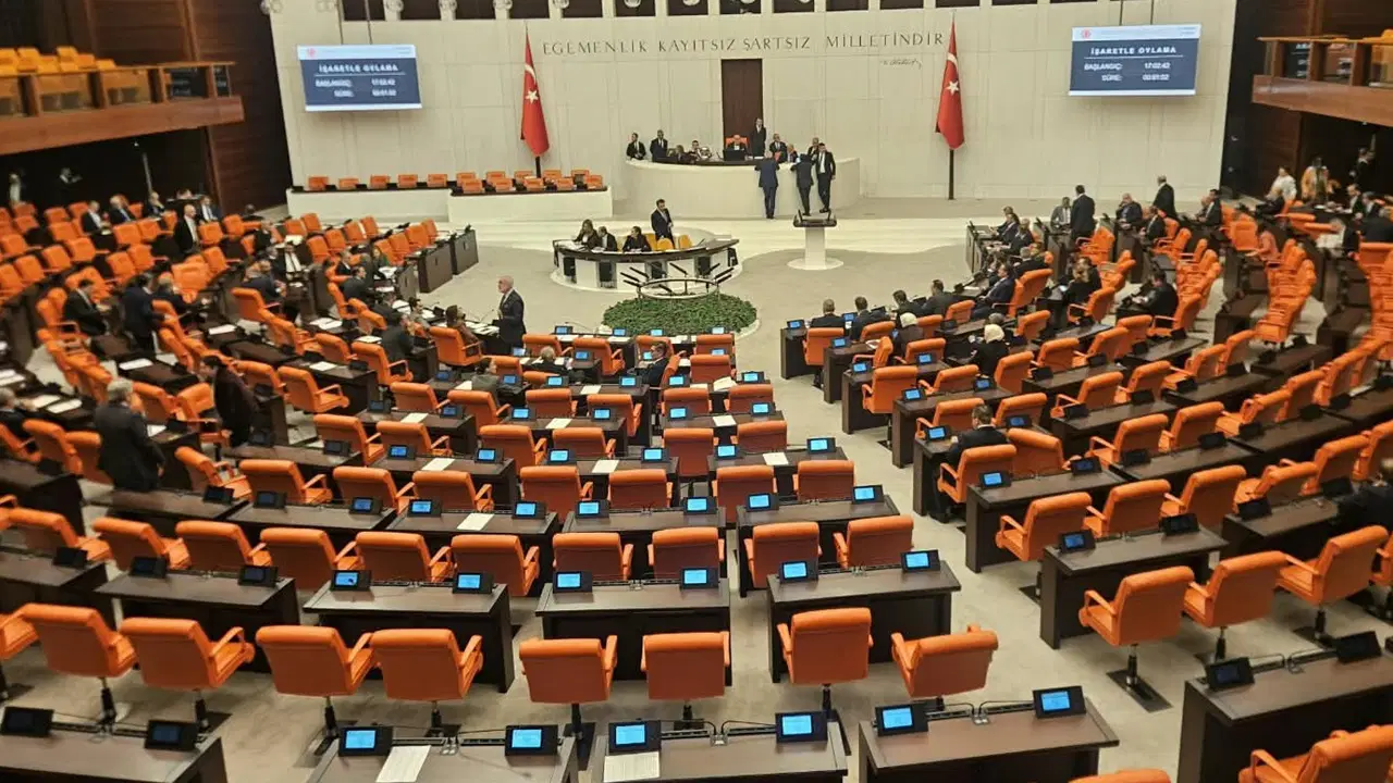 YENİ Parti'nin 'fon krizi' önergesi AKP ve MHP’nin oylarıyla reddedildi