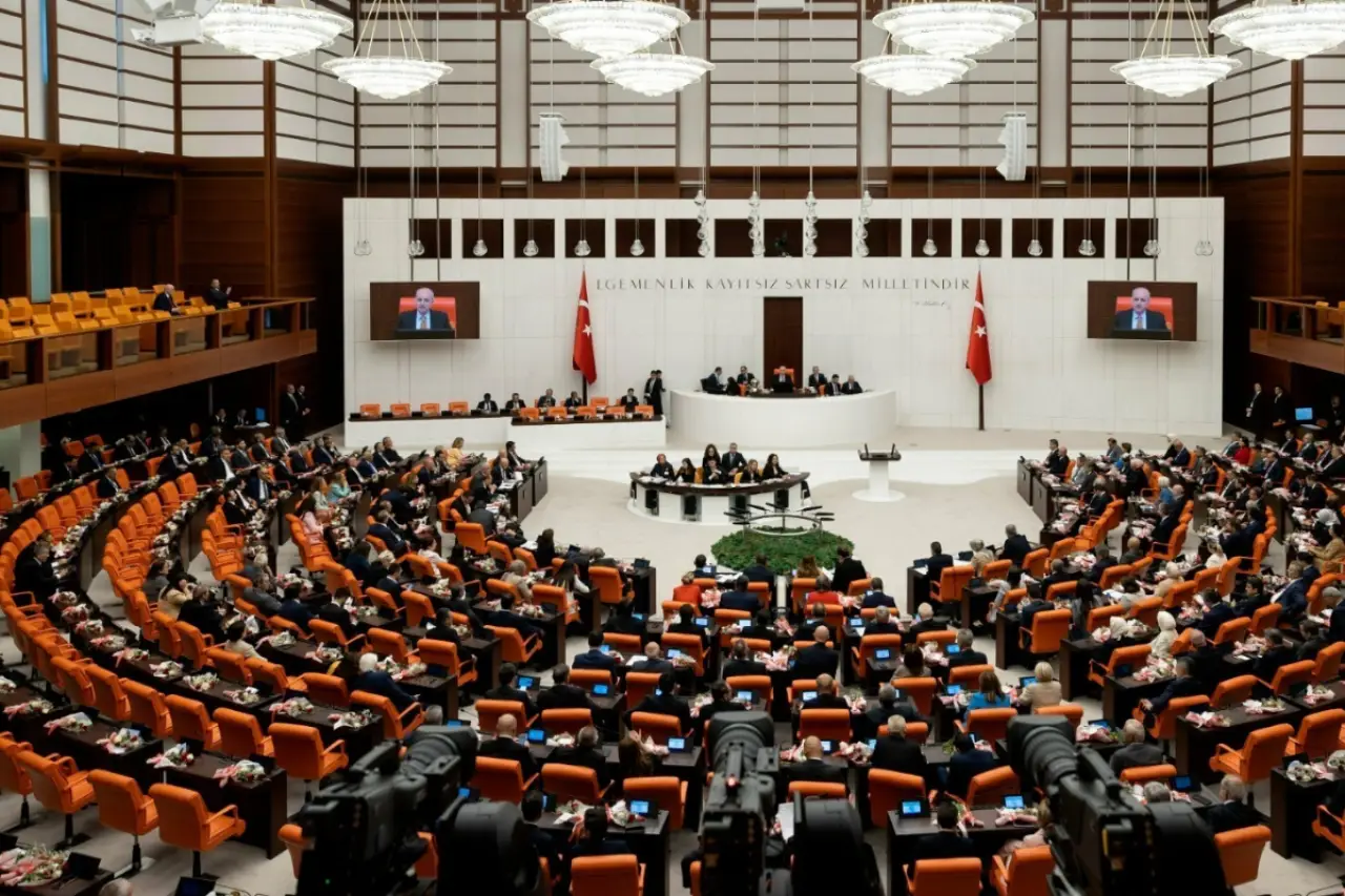 Fon vurgunuyla ilgili kanun teklifi TBMM'de kabul edilerek yasalaştı