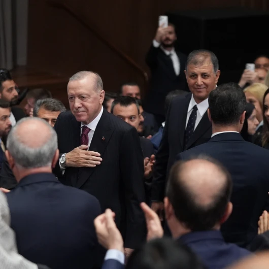 İzmir Büyükşehir Belediye Başkanı Cemil Tugay'dan iki büyük indirim müjdesi