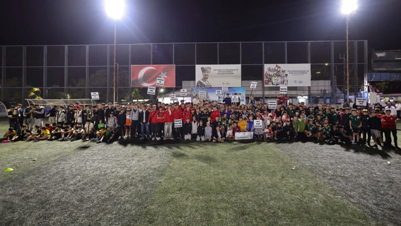 Karabağlar Belediyesi'nden amatör spora 2, 4 milyon liralık destek